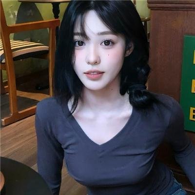 橙色女孩